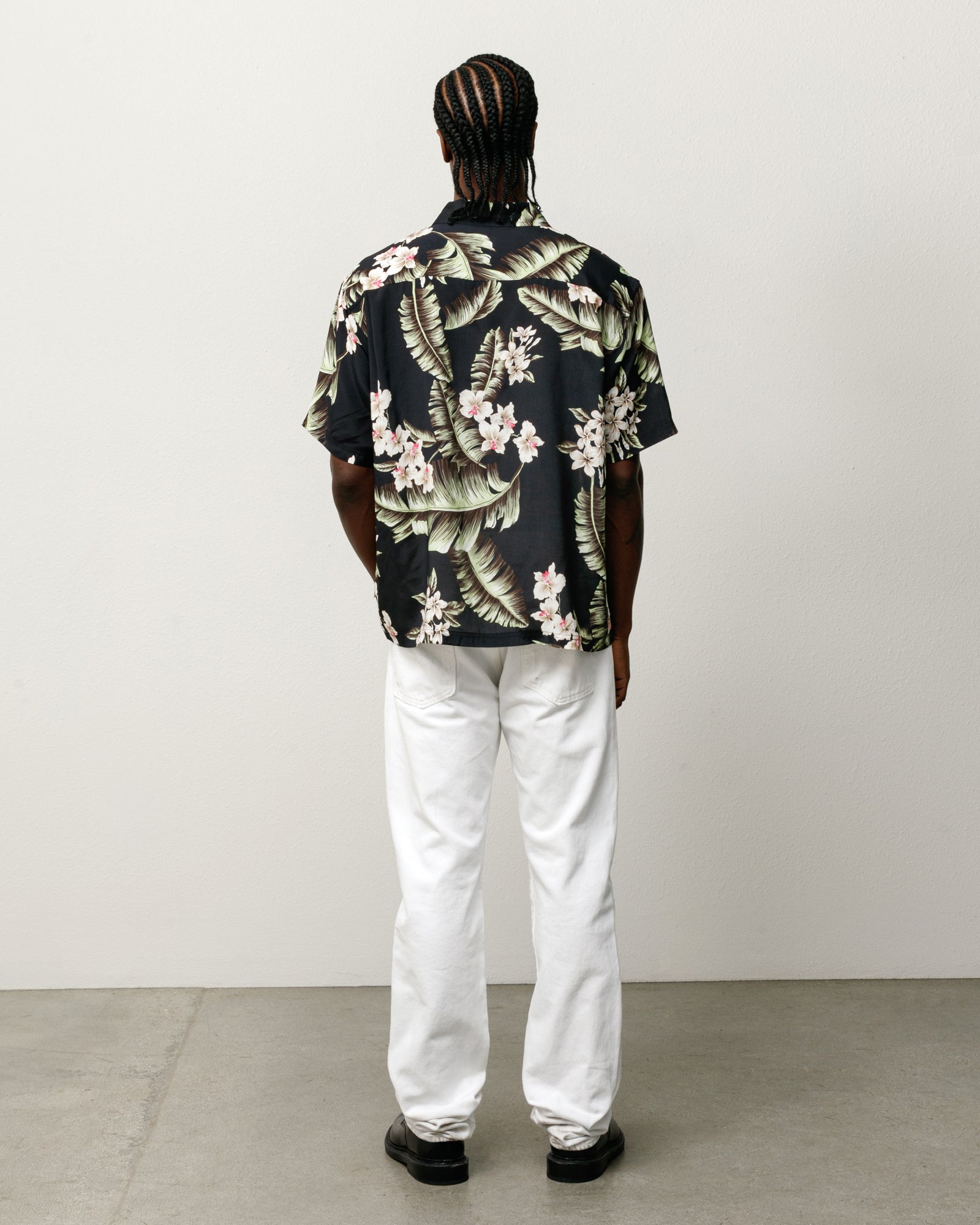 Hawaiian Floral Ss Shirt – Black | Tops & Shirts | Stüssy