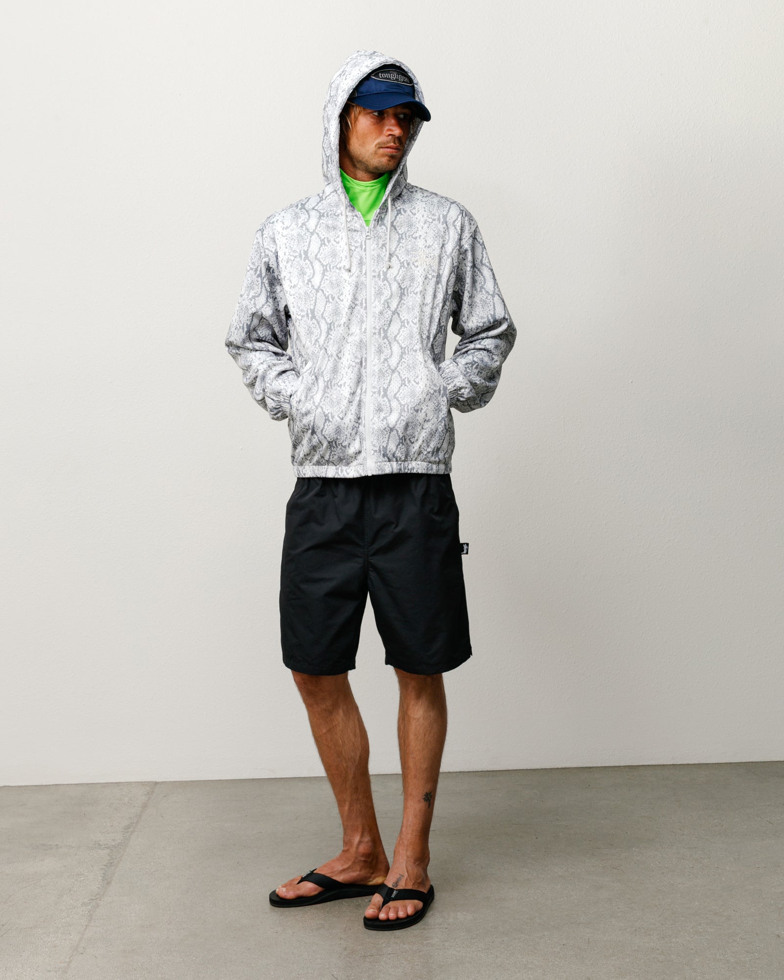 V12 LIVERY SHORTS 白黒総柄 XL ストレッチ ユーズド Transit Short – Black | Shorts & Trunks | Stüssy