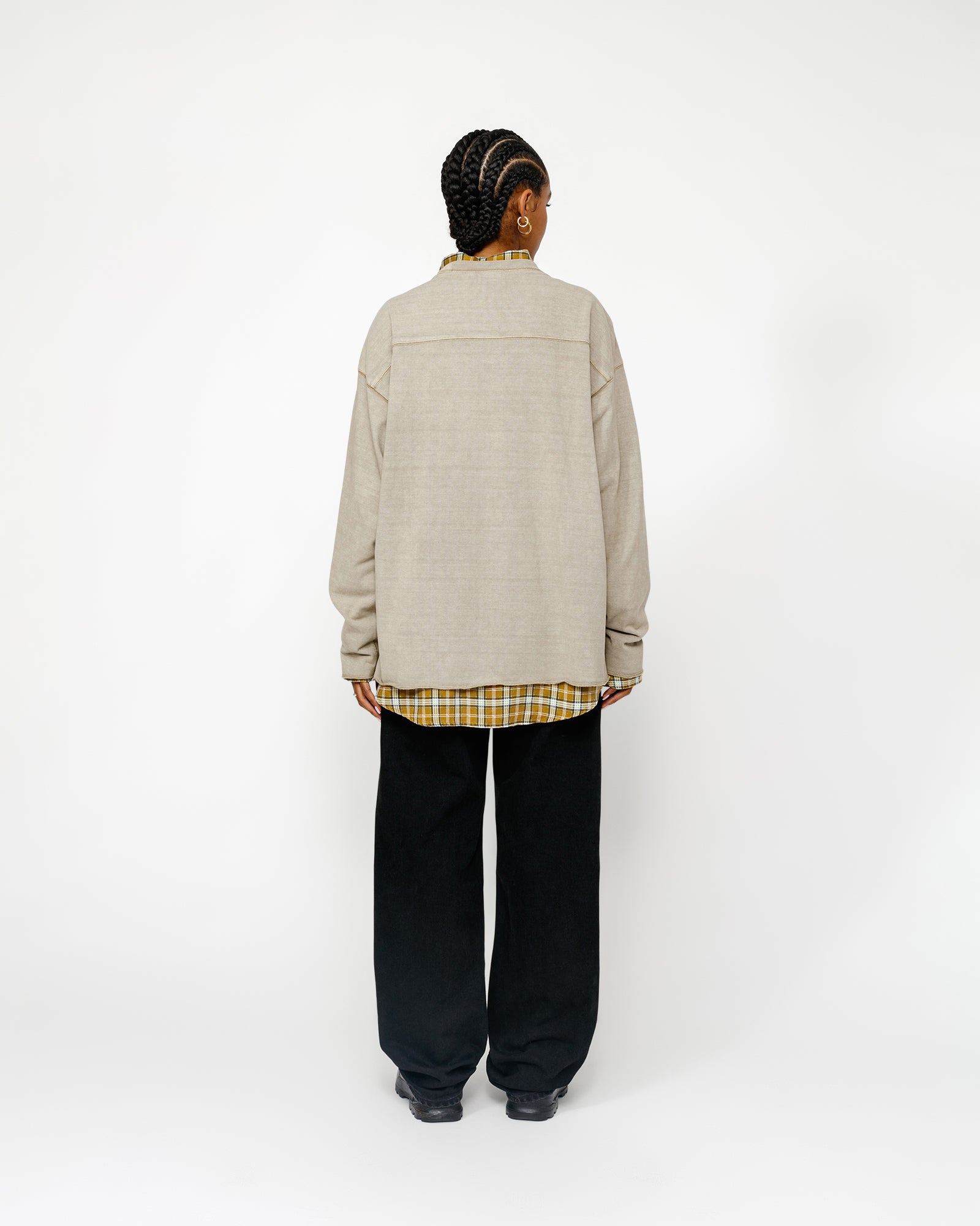 Football Crew Pigment Dyed Cotton in sand – Stüssy