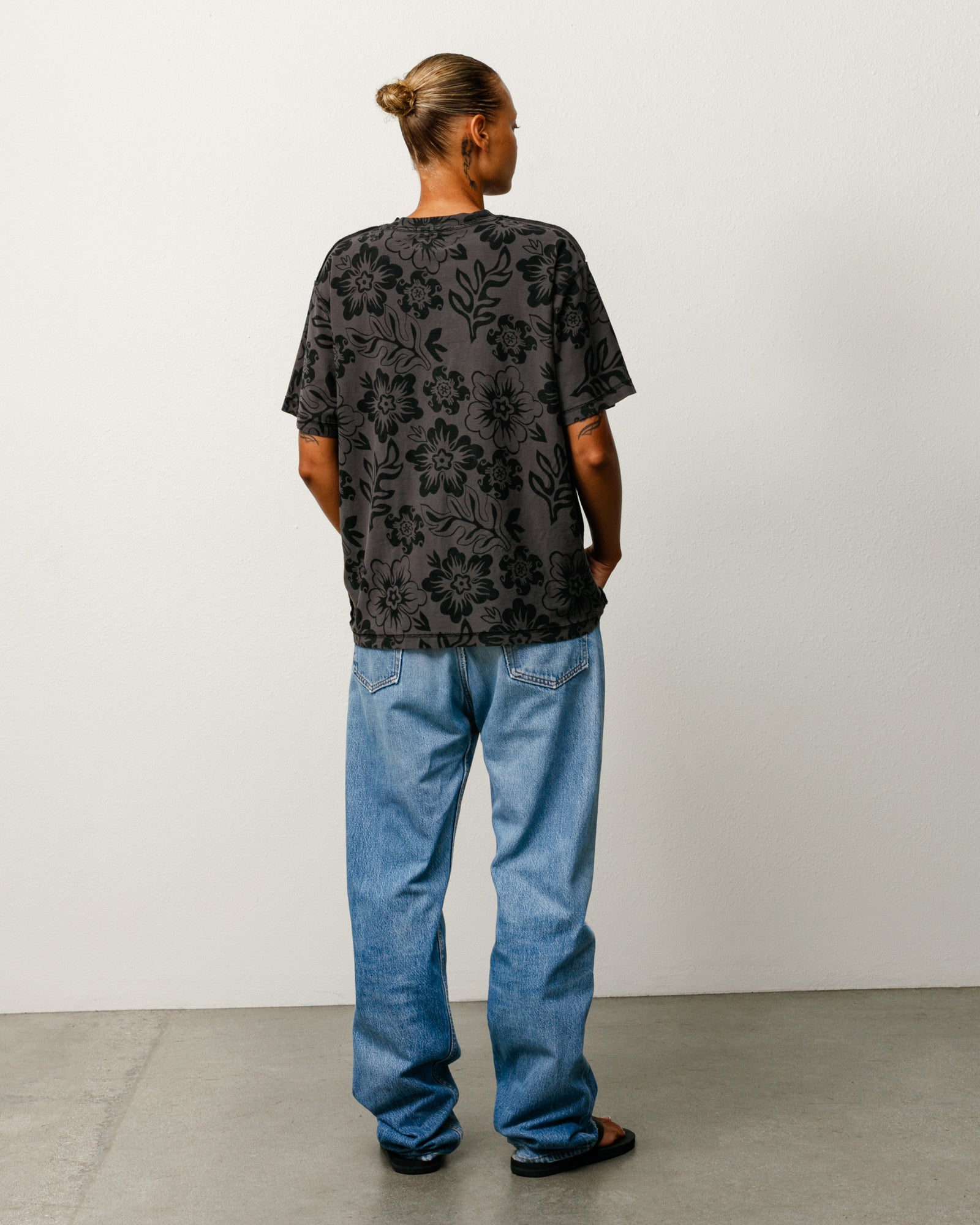 Lazy Floral Tee - Vintage Black | Tops & Shirts | Stüssy