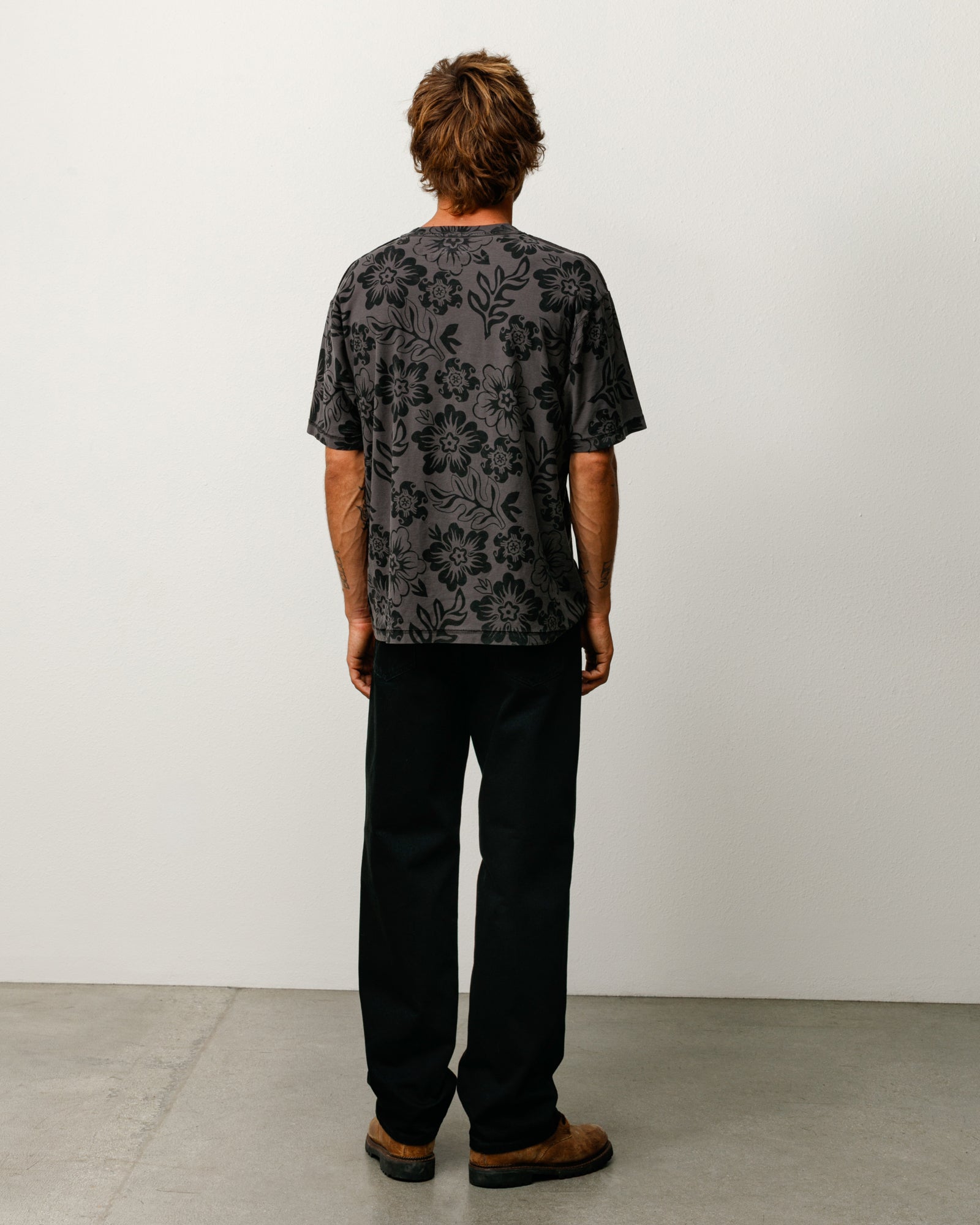 Lazy Floral Tee - Vintage Black | Tops & Shirts | Stüssy