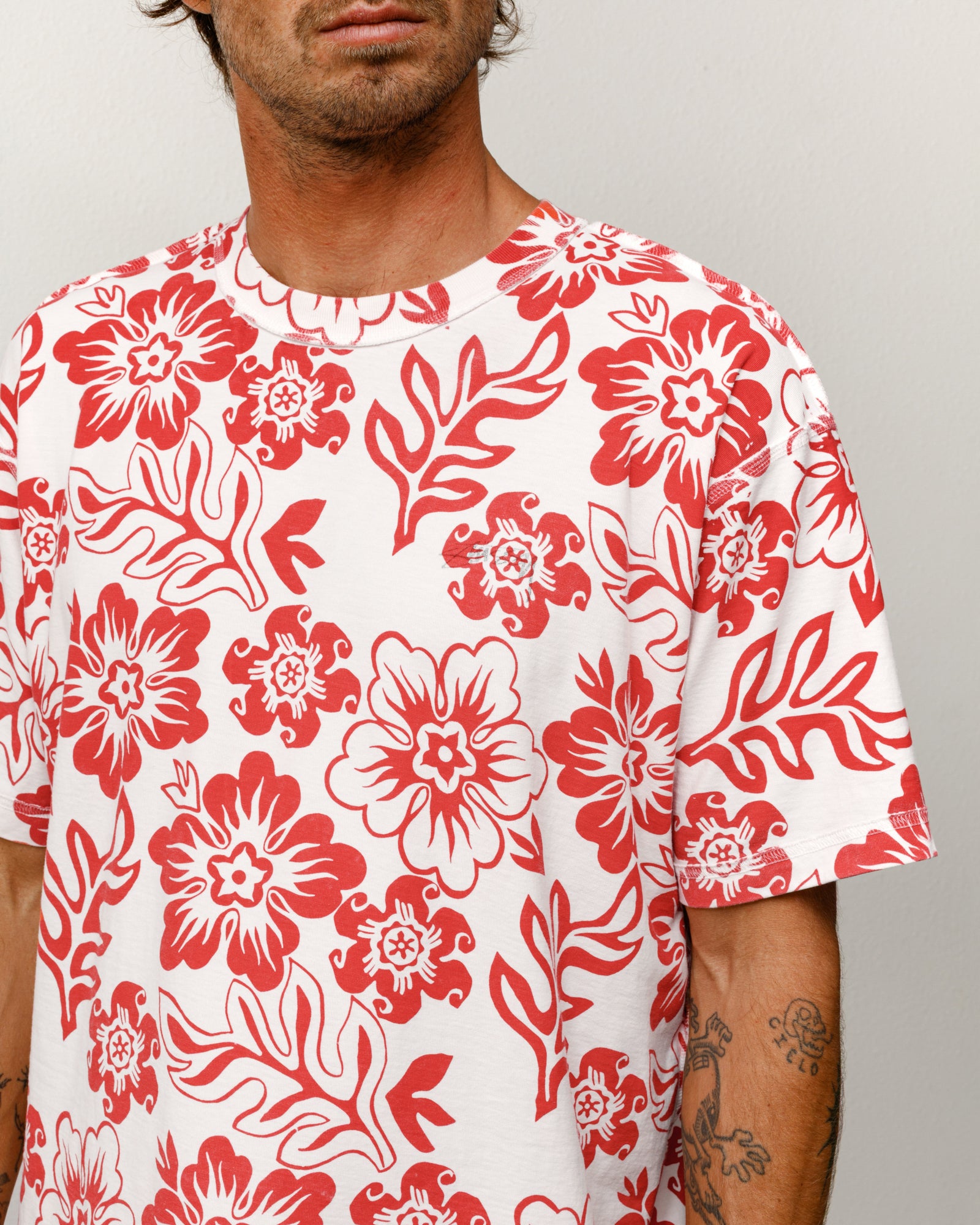 Lazy Floral Tee - White | Tops & Shirts | Stüssy
