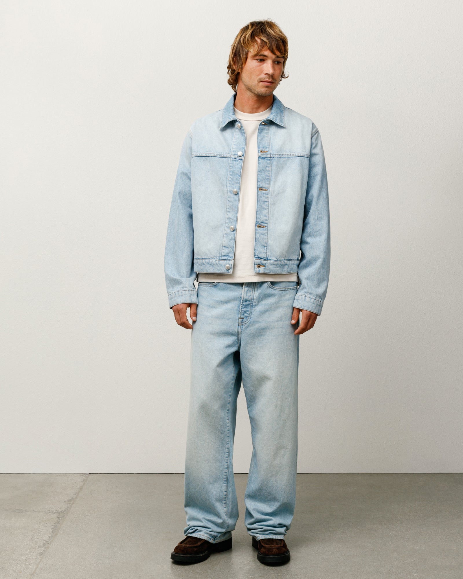 https://www.stussy.com/cdn/shop/files/115781_LIWA_3_059f8e54-6c3f-43ea-b959-aa815988cf0f.jpg?v=1761831583&width=1920