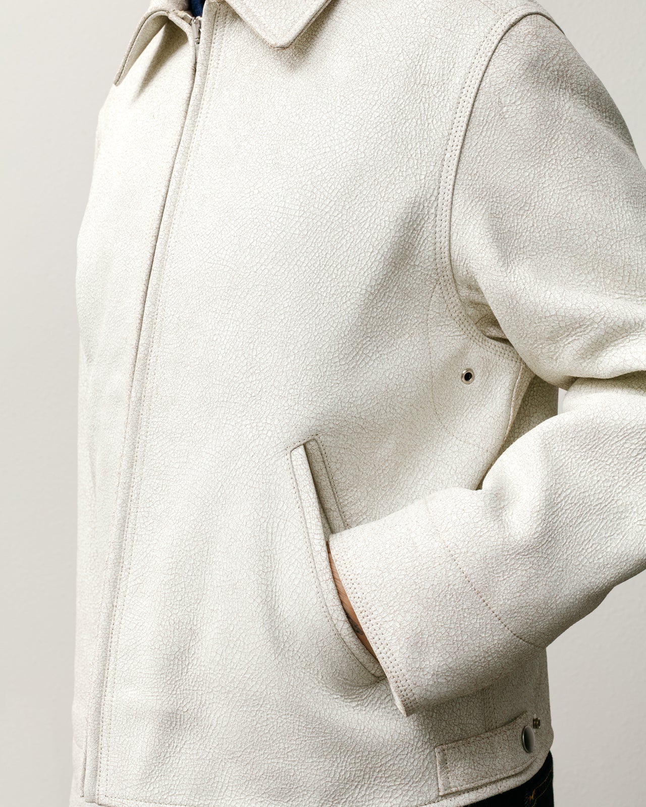 Garage Jacket Cracked Leather – White | Outerwear | Stüssy