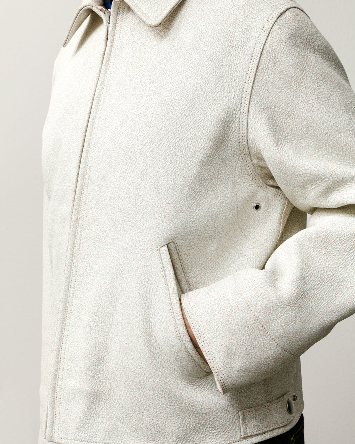 Garage Jacket Cracked Leather – White | Outerwear | Stüssy