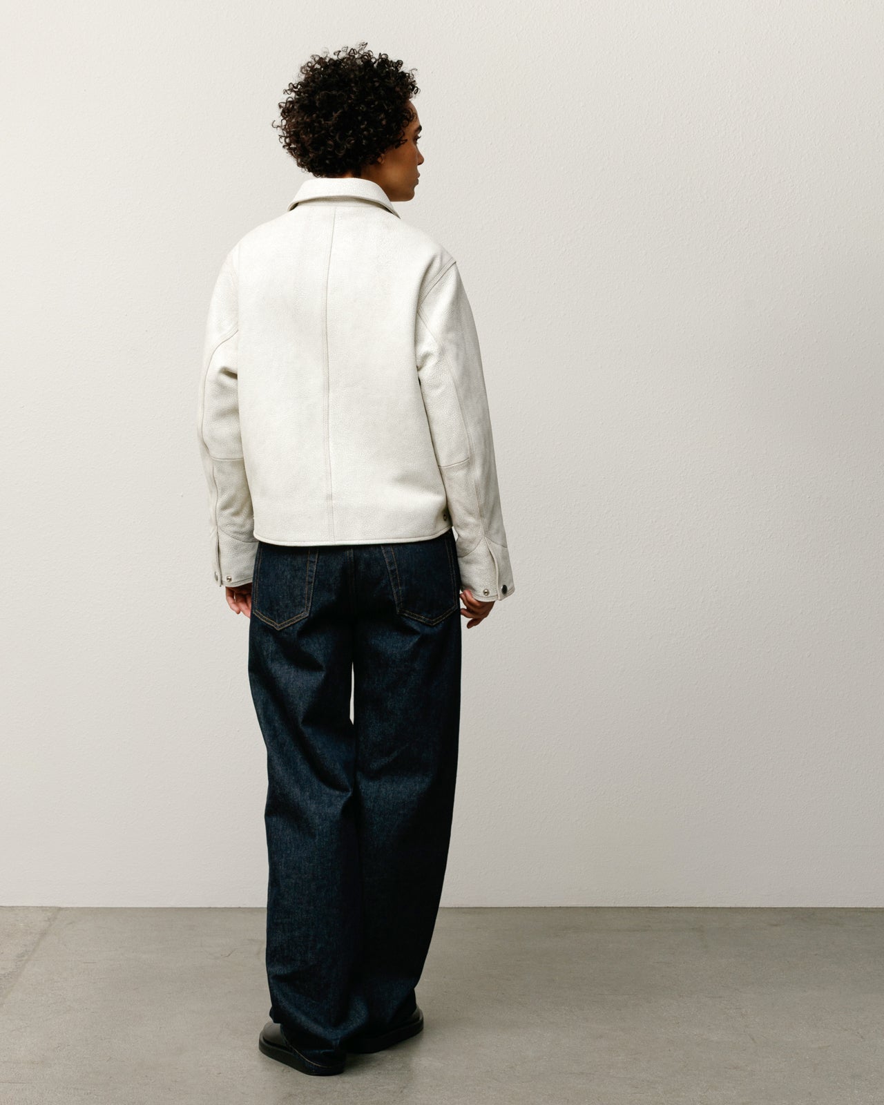 Garage Jacket Cracked Leather – White | Outerwear | Stüssy