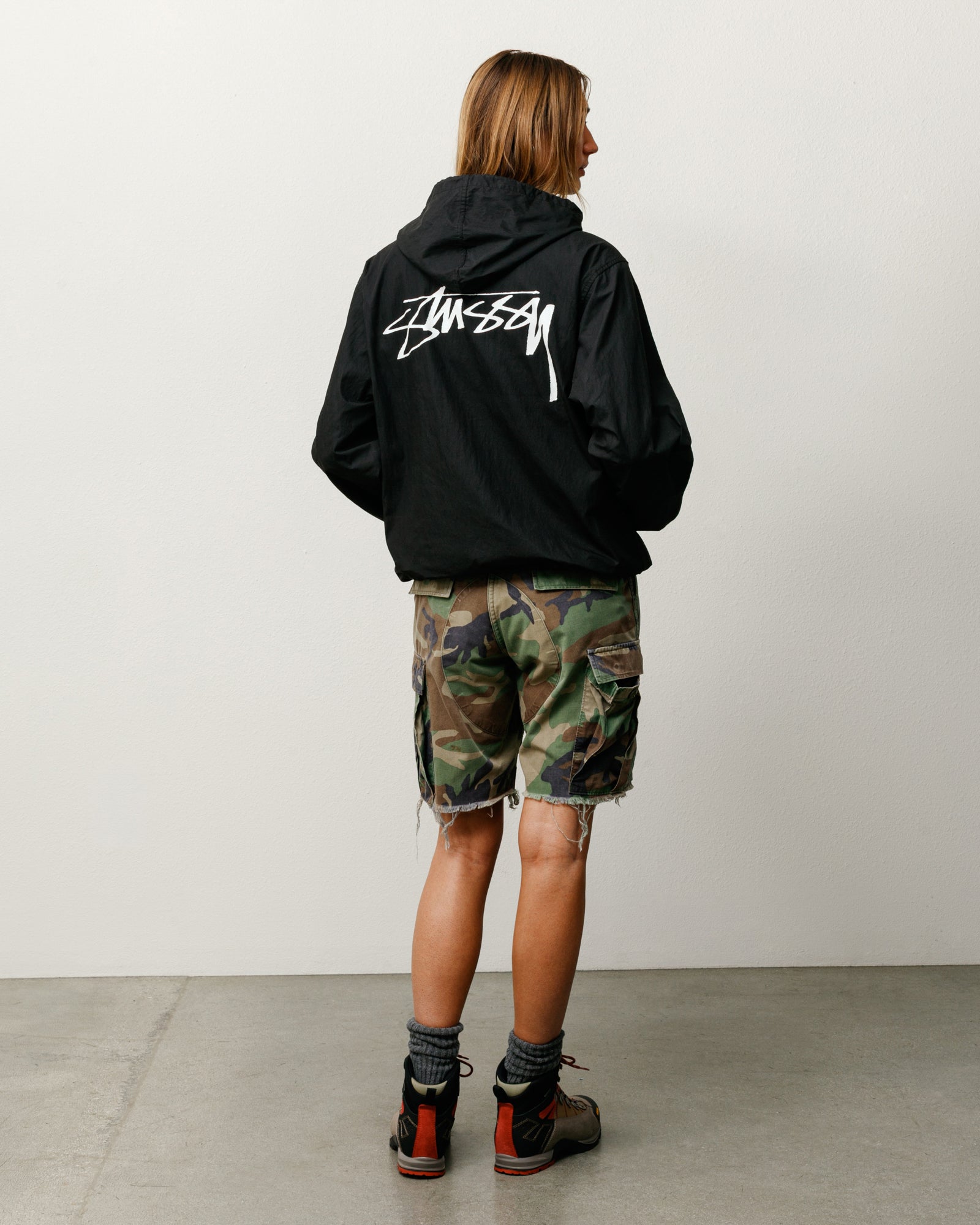 Waxed Cotton Beach Shell - Black | Outerwear | Stüssy