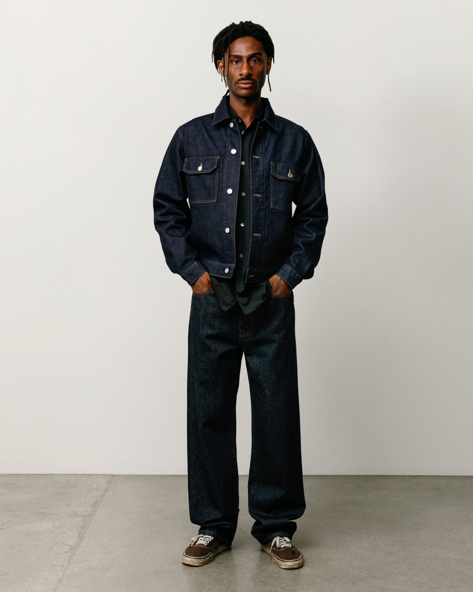 Denim Trucker Jacket in Rinsed Indigo