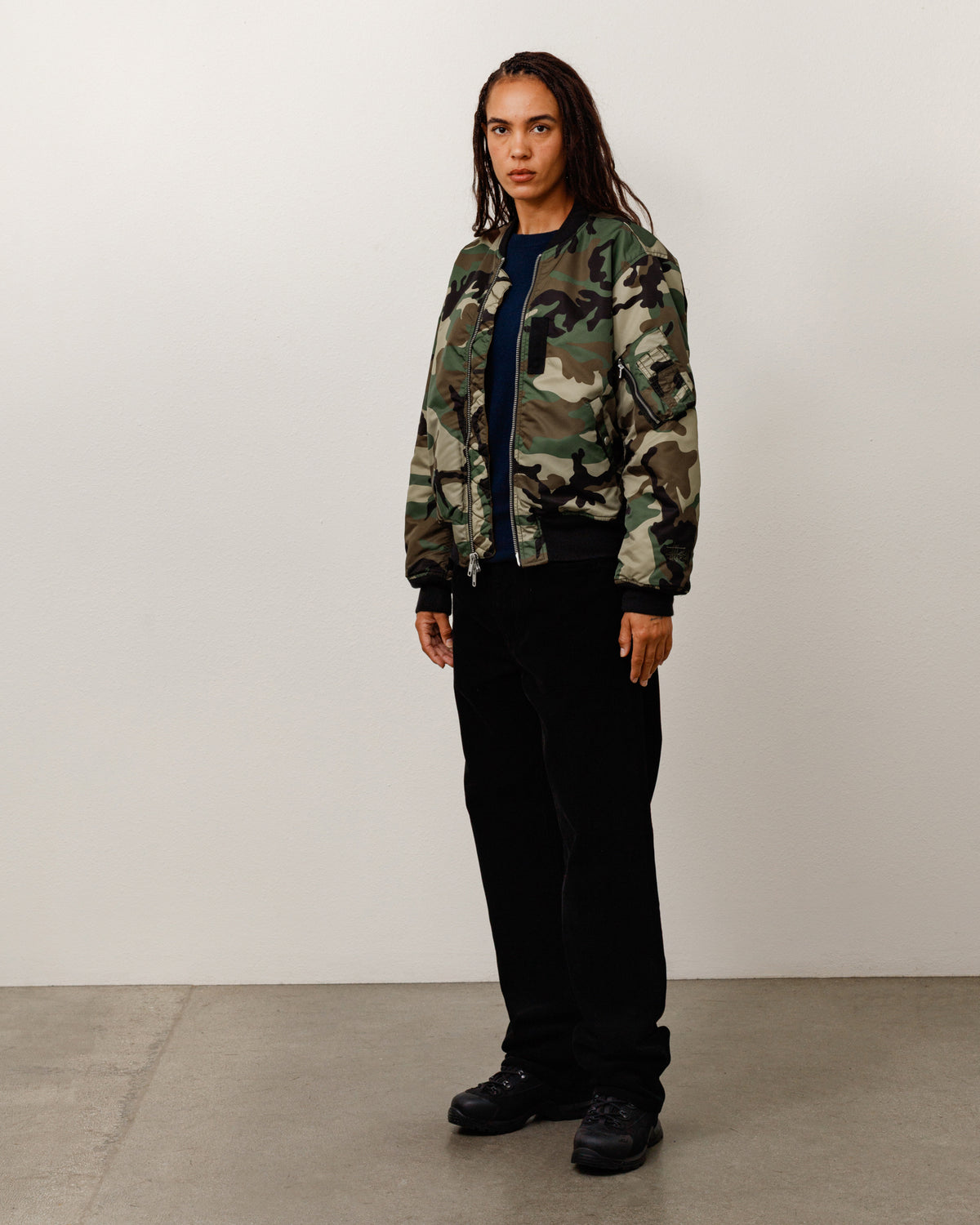 New Classic Corduroy Unisex Regular In Black