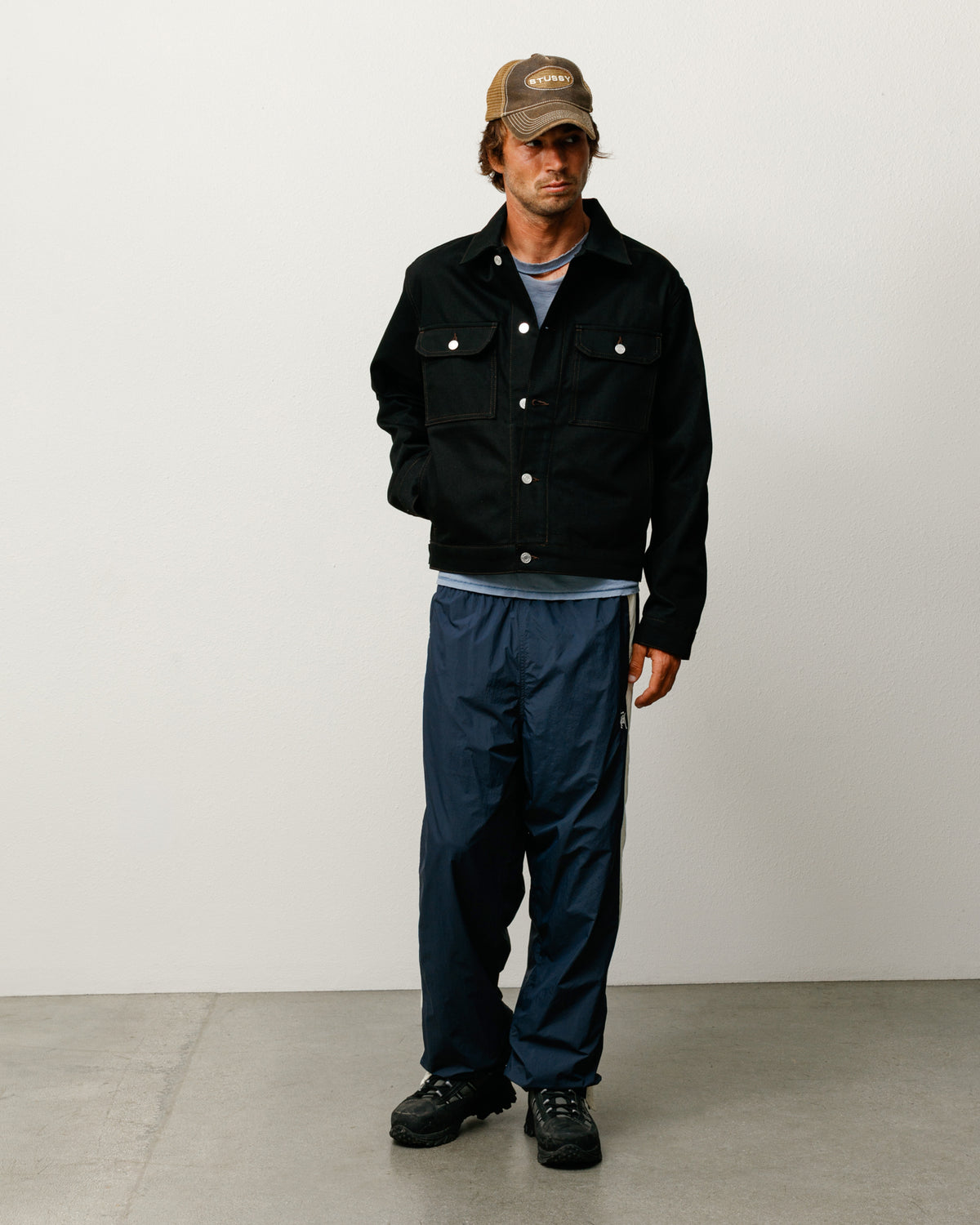 Side Stripe Track Pant Unisex Regular In Navy