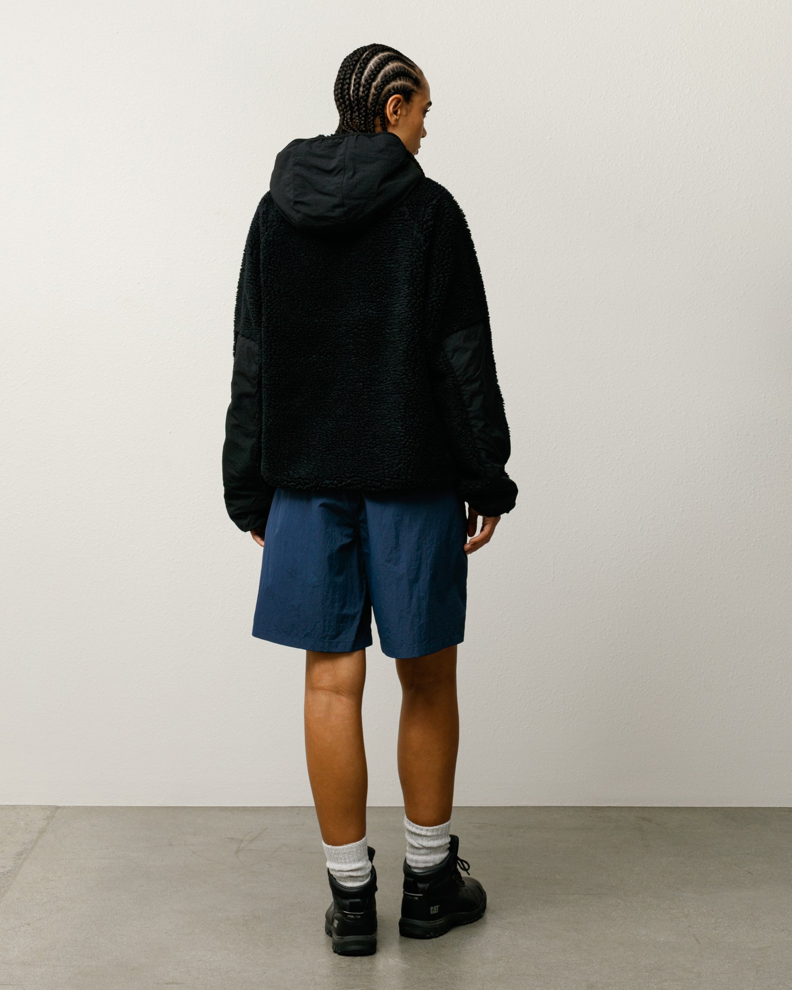 Sherpa Paneled Hooded Jacket – Black | Outerwear | Stüssy