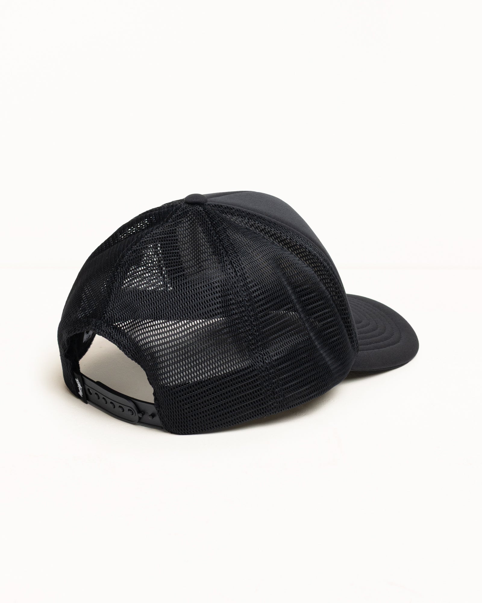 Trucker Big Basic Snapback – Black | Headwear | Stüssy