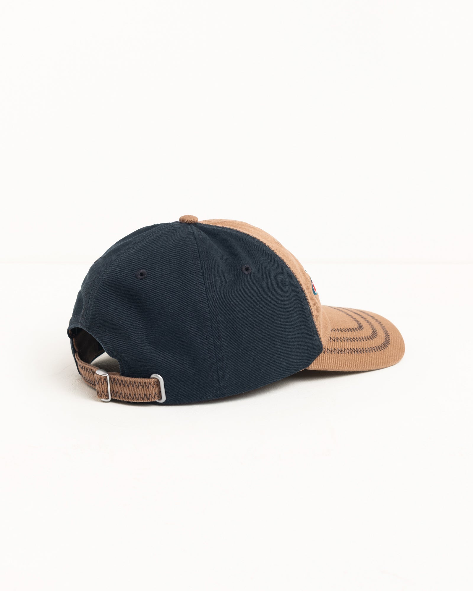 Oval Star Cap in Brown