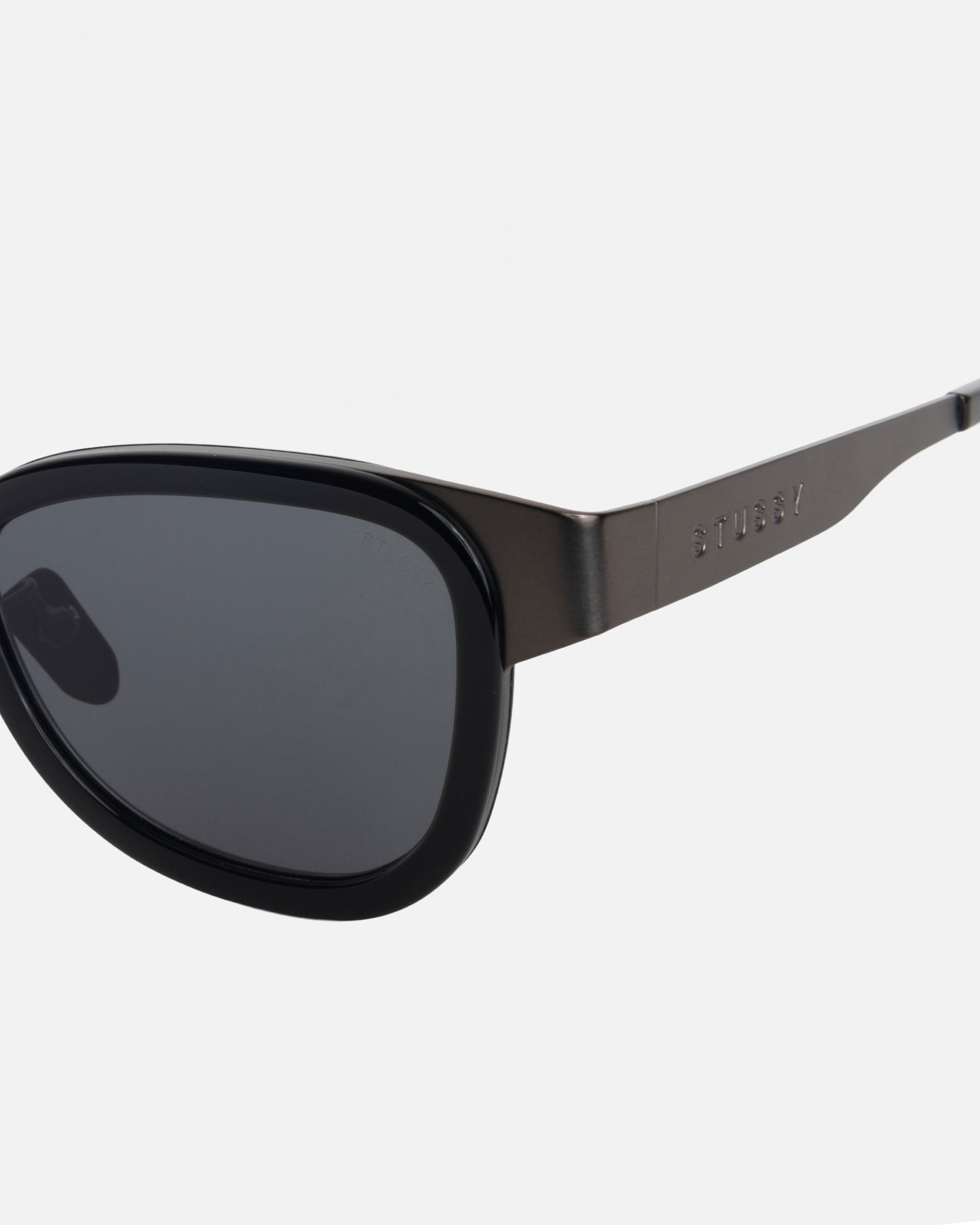 Vidal Sunglasses in gunmetal / black / black – Stüssy