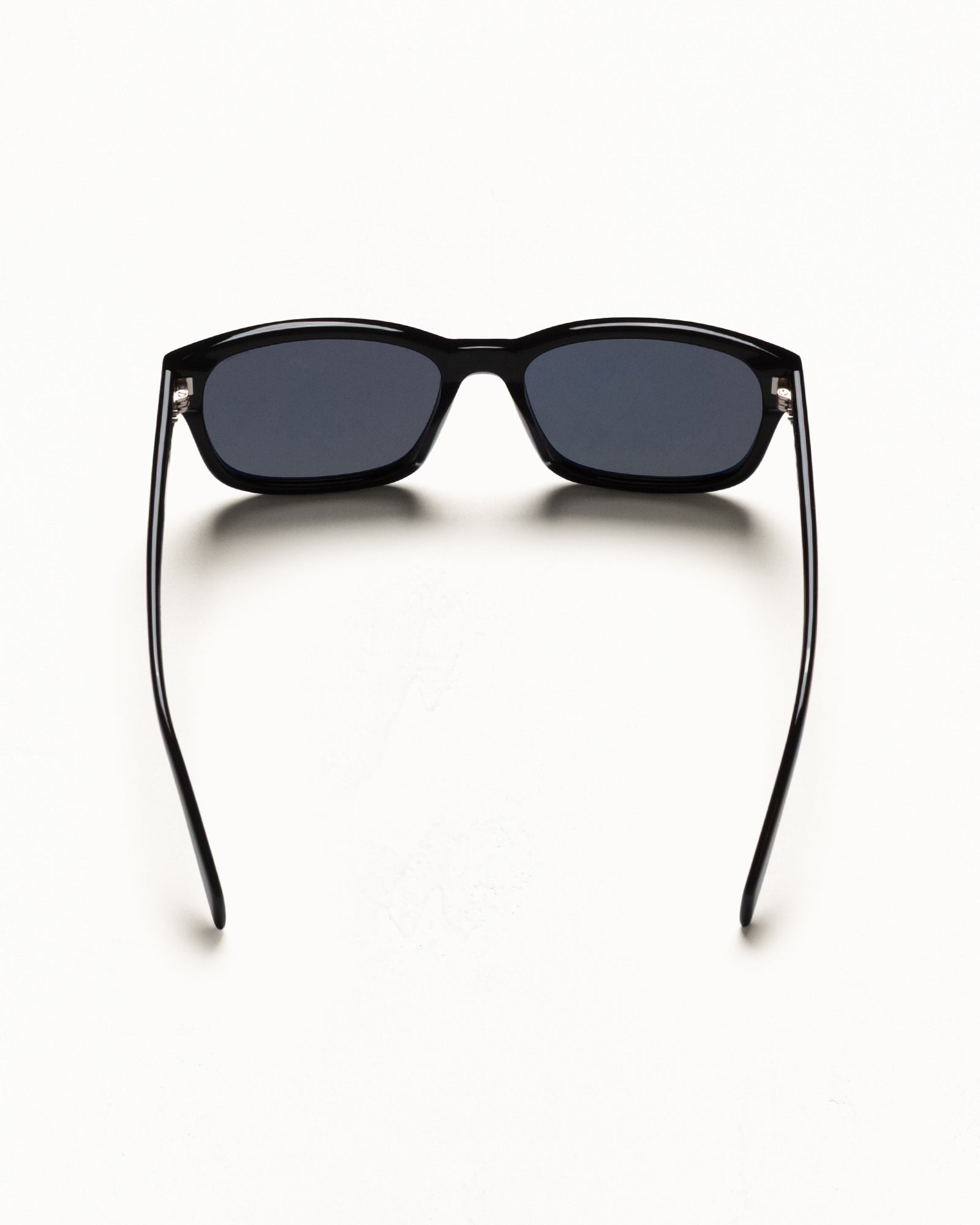 Alan Sunglasses Accessories In Black/black Lens