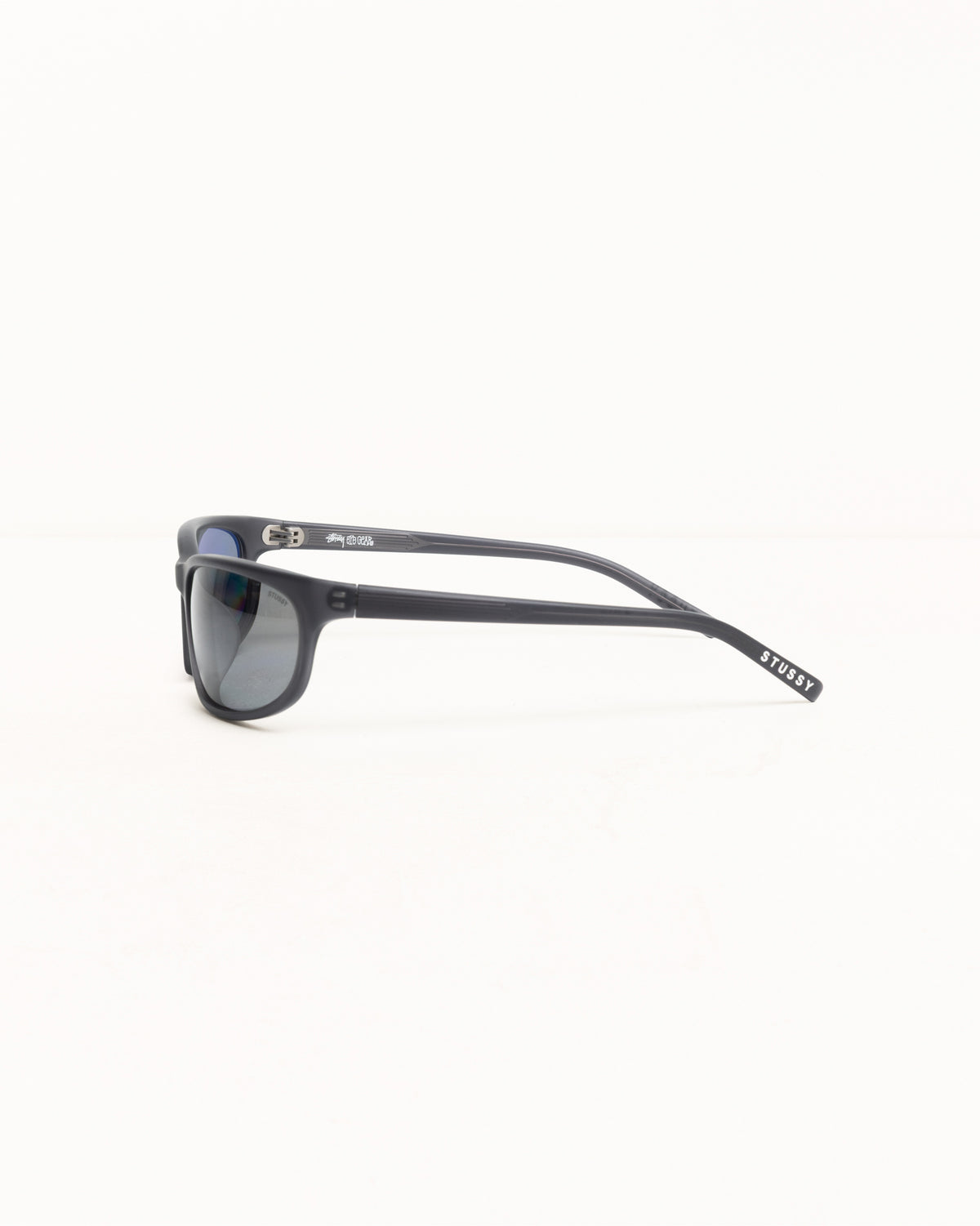 Julian Polarized Sunglasses – Frost Black/Polarized Black 