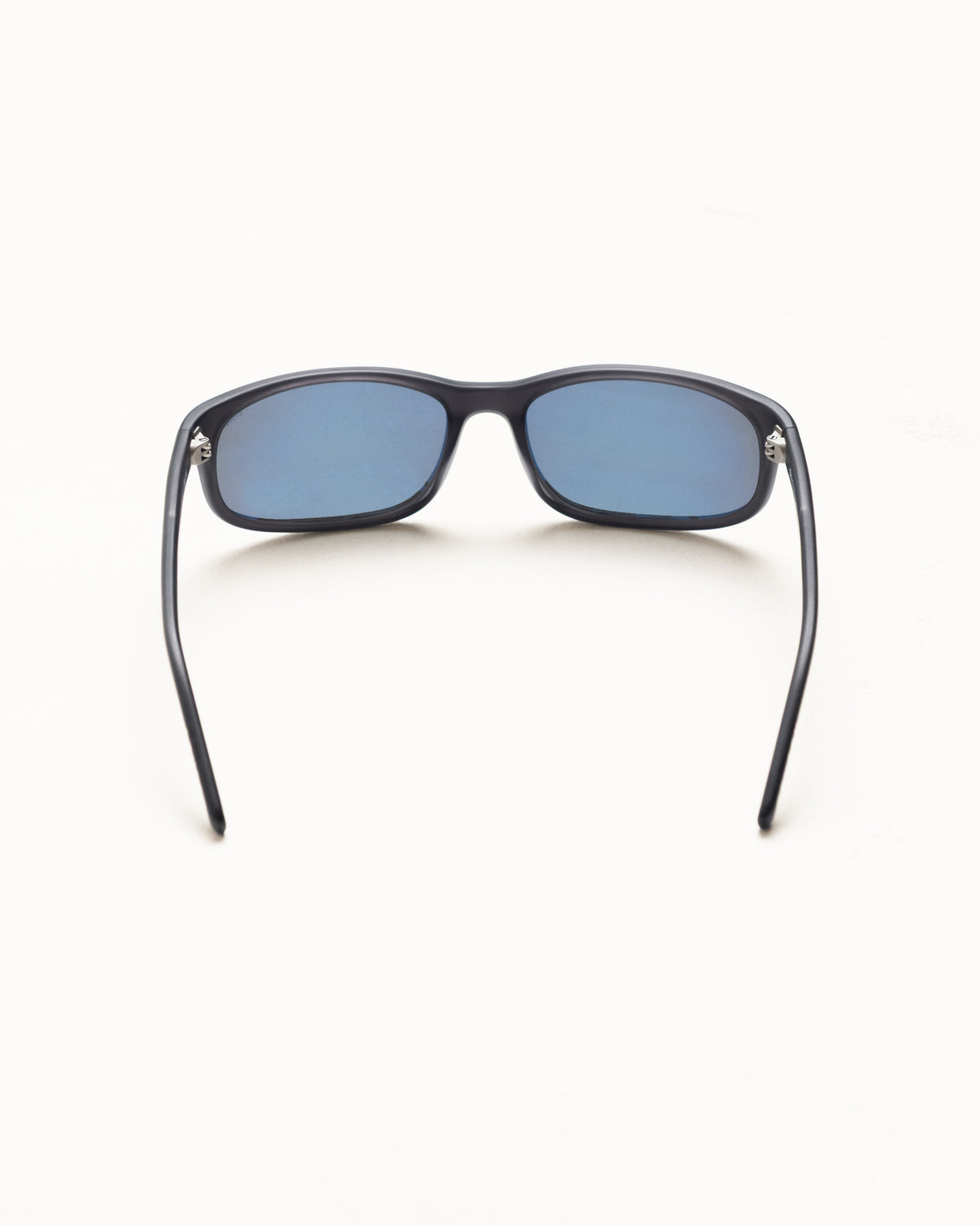 Julian Polarized Sunglasses – Frost Black/Polarized Black 