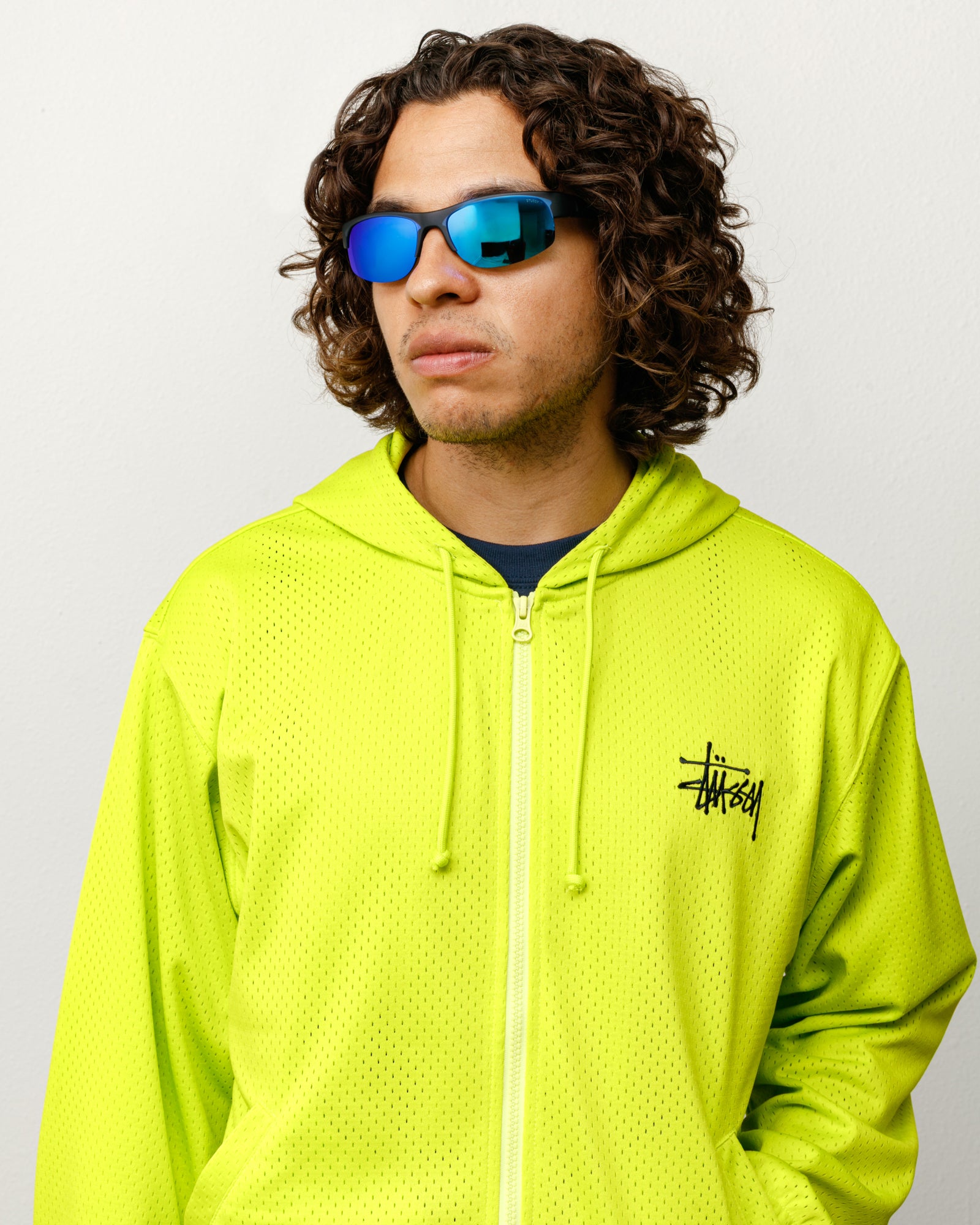 Hiro Sunglasses Unisex In Frost Black/blue Mirror Lens