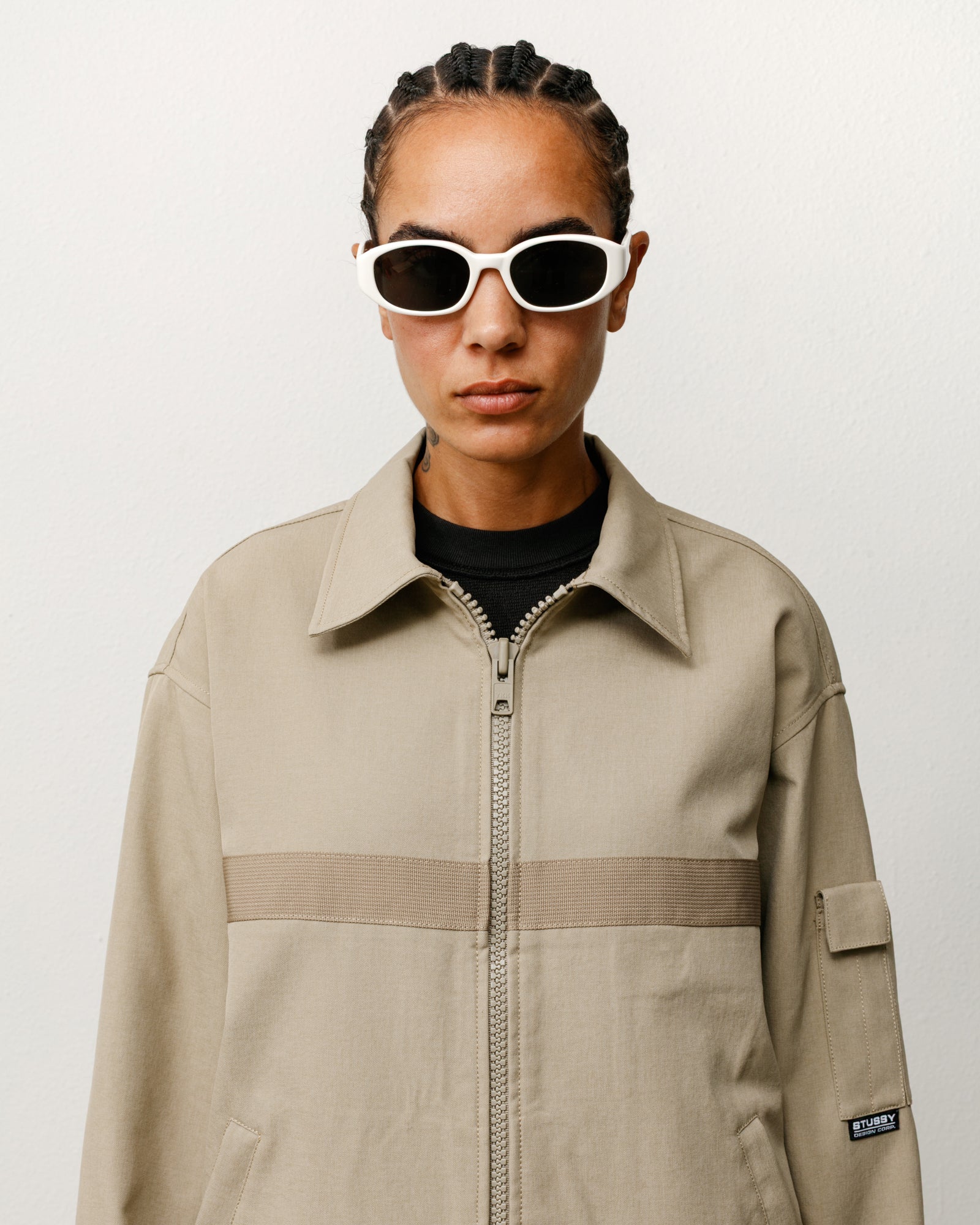 Roman Sunglasses Unisex In Bone/black Lens