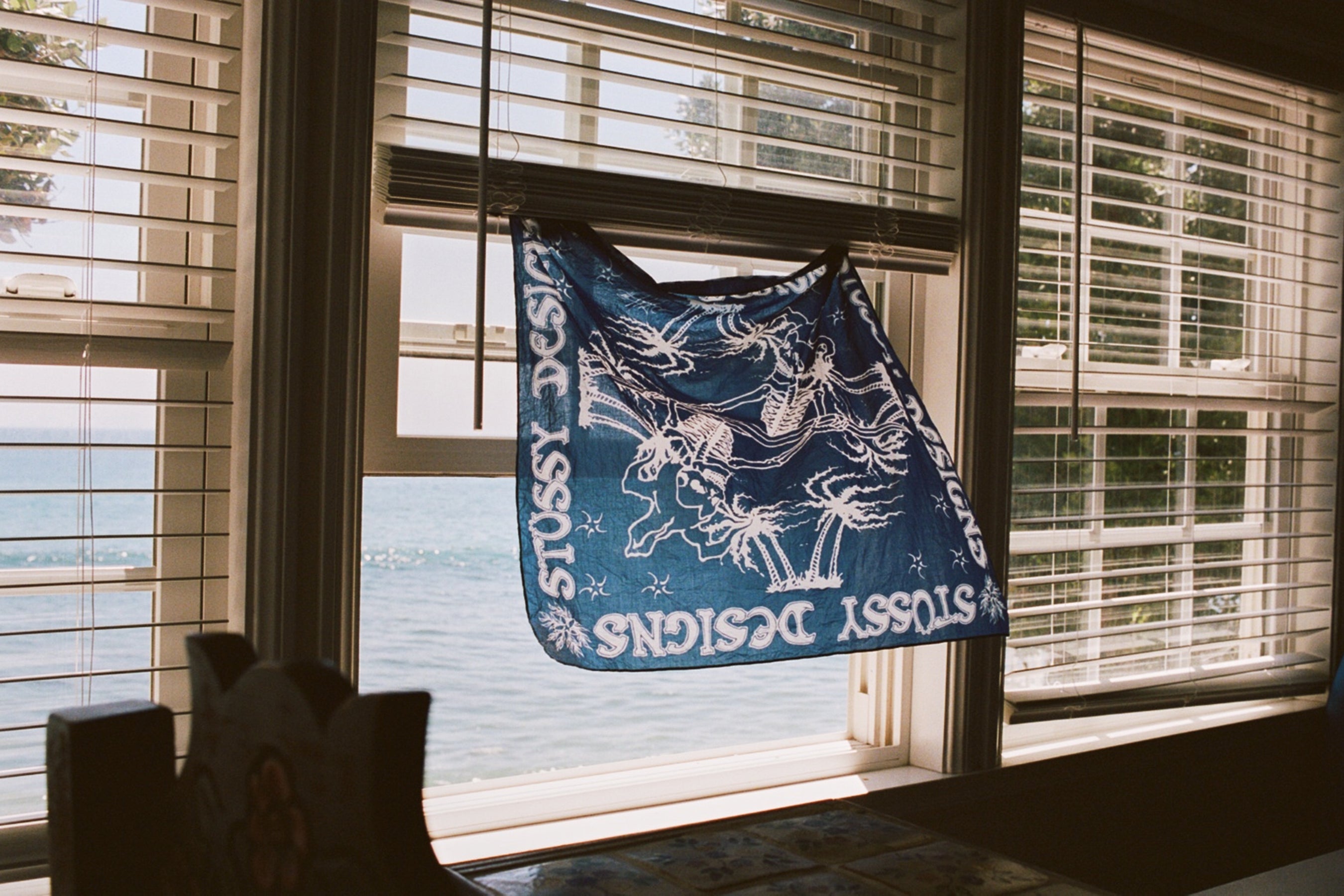 Accessories | Bags, Socks, Belts & More | Stüssy